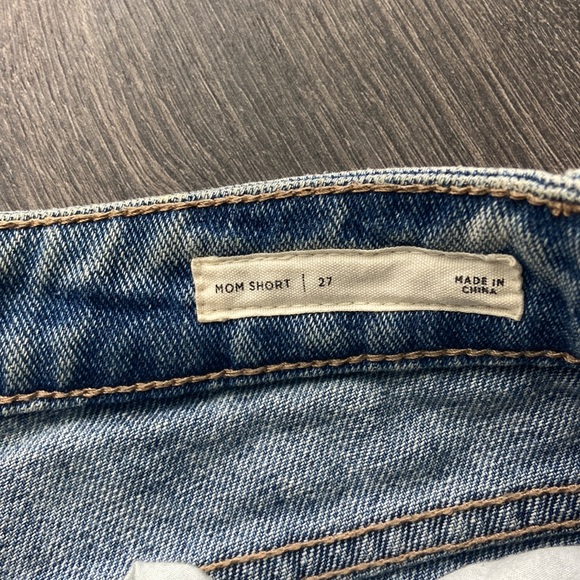 Bullhead Distressed Mom Short - Picture 3 of 4